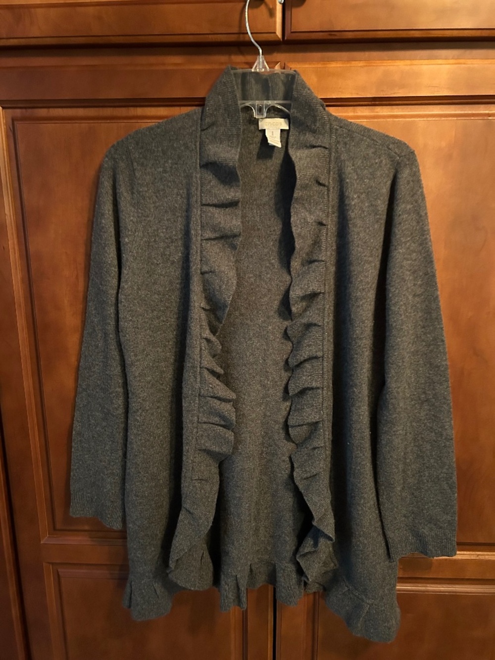 Chico’s Gray 100% Cashmere Sweater Size 1 (8-10)